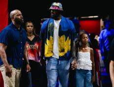 虎扑首页-詹姆斯前队友提议老詹离开湖人，暗示队友不如加入迈阿密热火