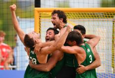 虎扑中国-（成都世运会）沙滩手球——男子半决赛：葡萄牙队胜西班牙队