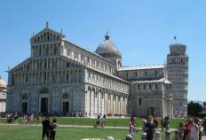 虎扑-比萨：中韩無(wú)证导游非法介(jiè)绍比萨斜塔 面临巨额罚款(kuǎn)