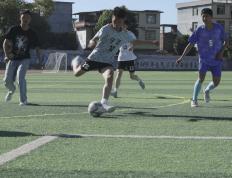 虎扑社区-湖南宁远：湘超热风吹进校园 足球少年逐梦绿茵