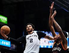 虎扑-尼尔森被萨克拉门托(tuō)国王签下，但前景渺茫