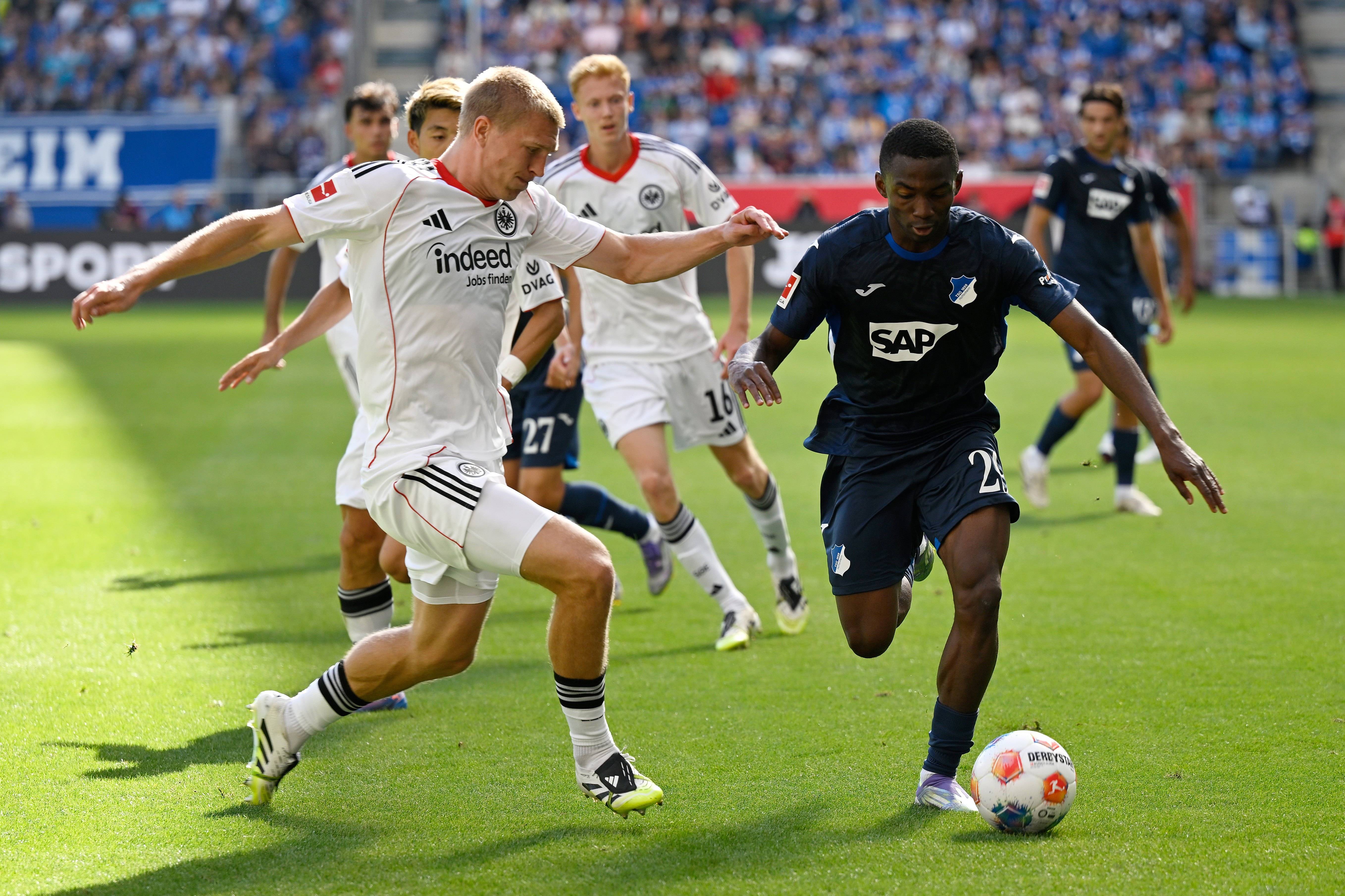 虎扑下载-(体育)足球——德甲:法蘭(lán)克福胜霍芬海姆