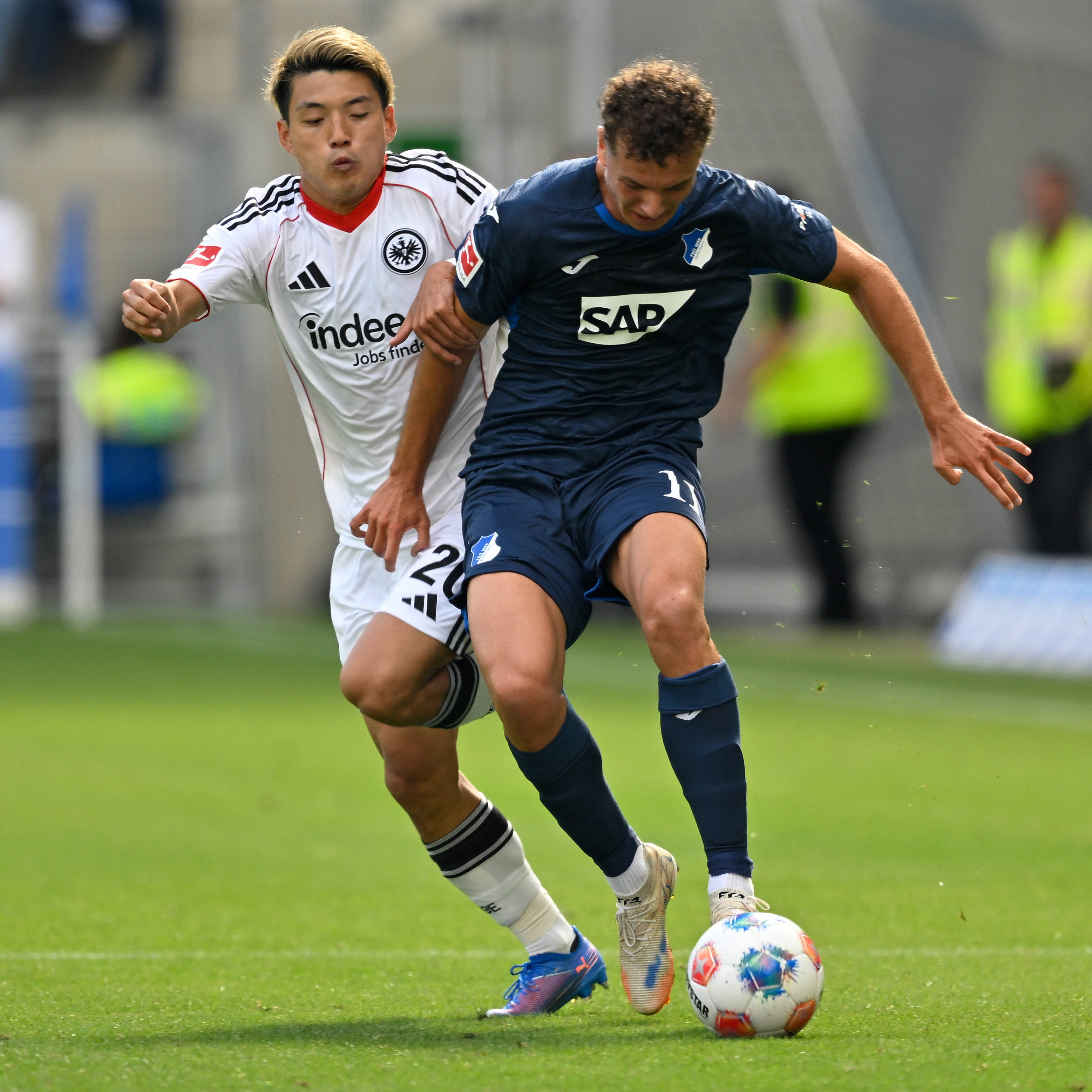 虎扑下载-(体育)足球——德甲:法蘭(lán)克福胜霍芬海姆