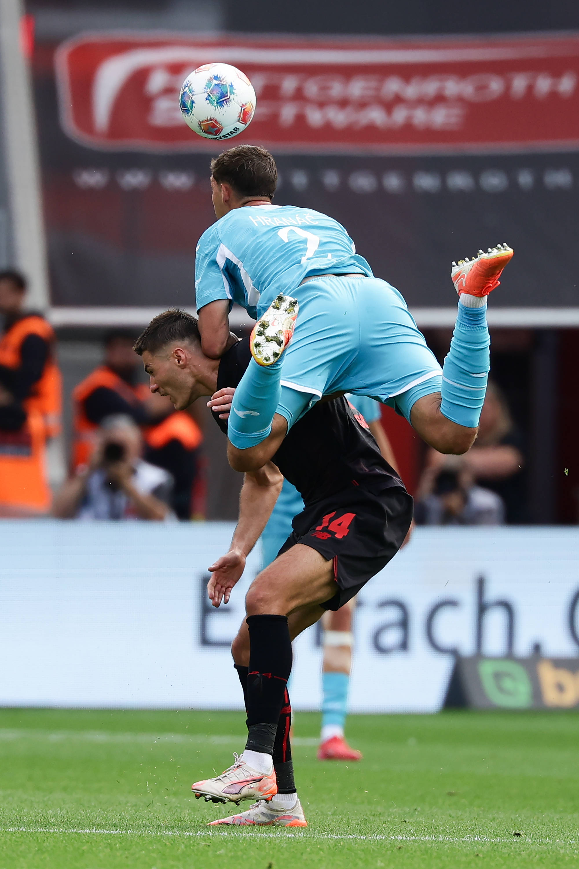 虎扑评分-(体育)足球——德甲:勒沃库森不敌霍芬海姆