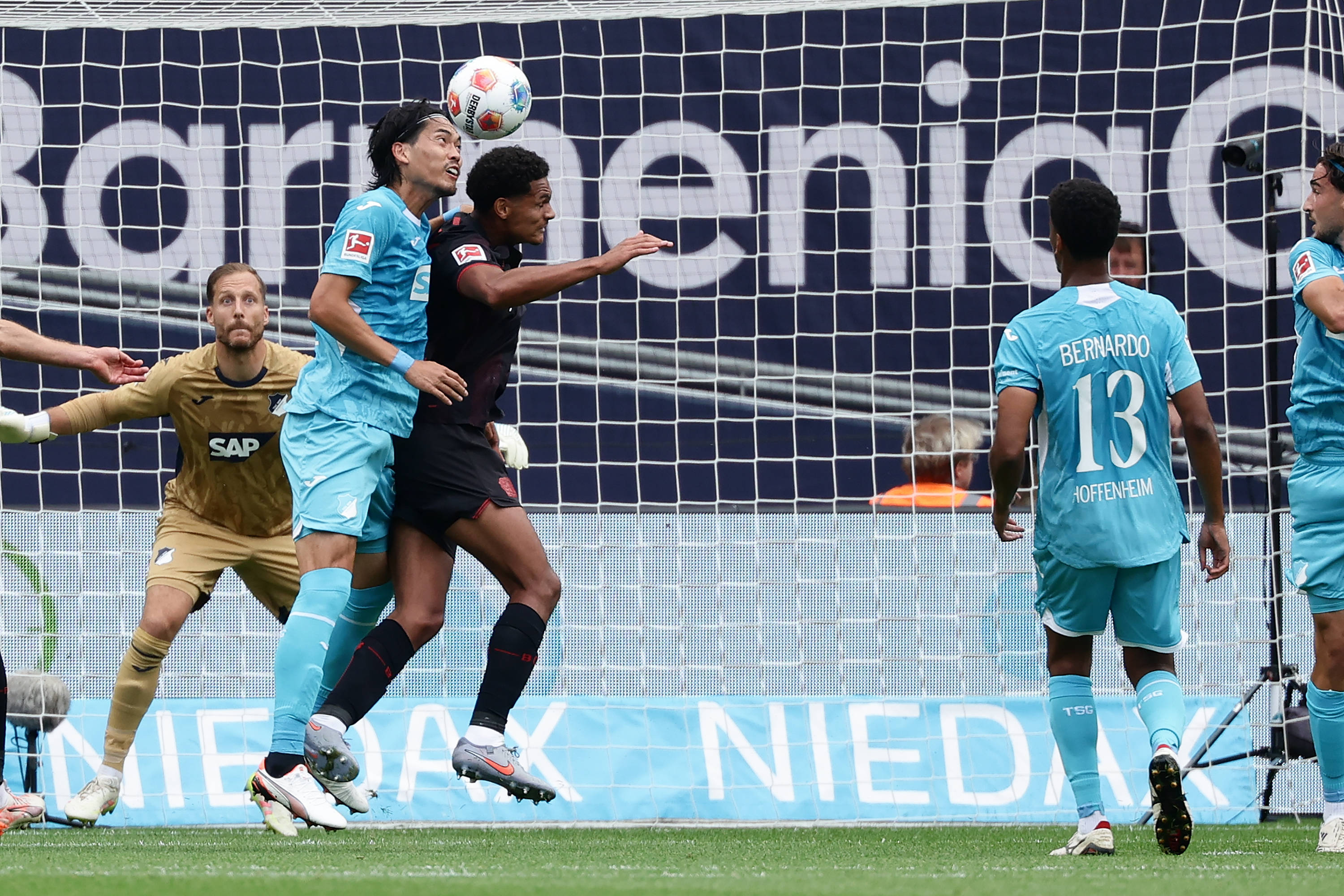 虎扑评分-(体育)足球——德甲:勒沃库森不敌霍芬海姆