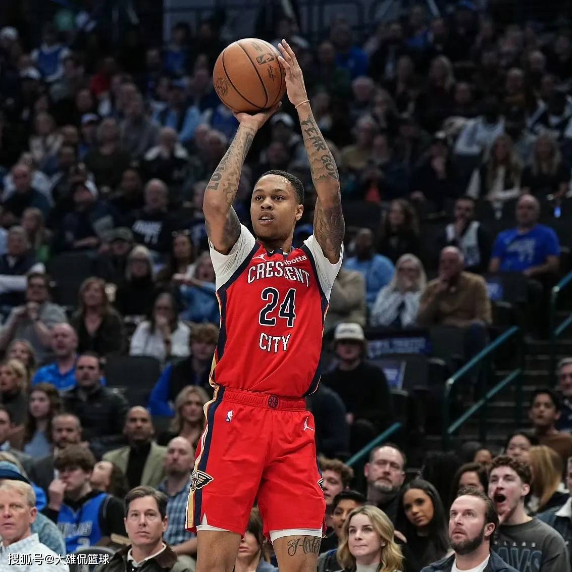 虎扑平台-达拉斯独行侠三换一,将汤普森送往鹈鹕