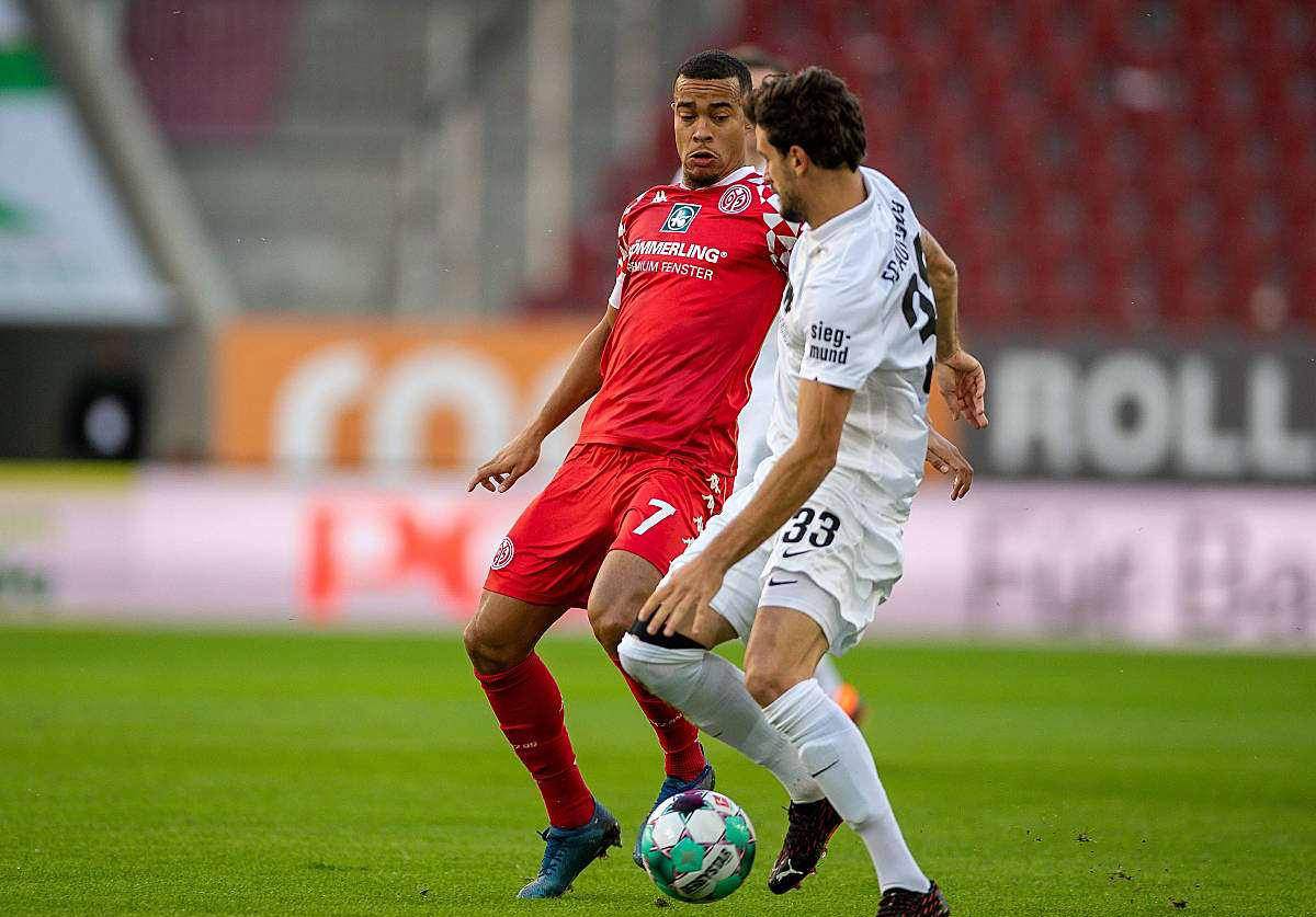 虎扑平台-沃尔夫斯堡主场表现不佳,美因茨周中欧会杯逆转成功!