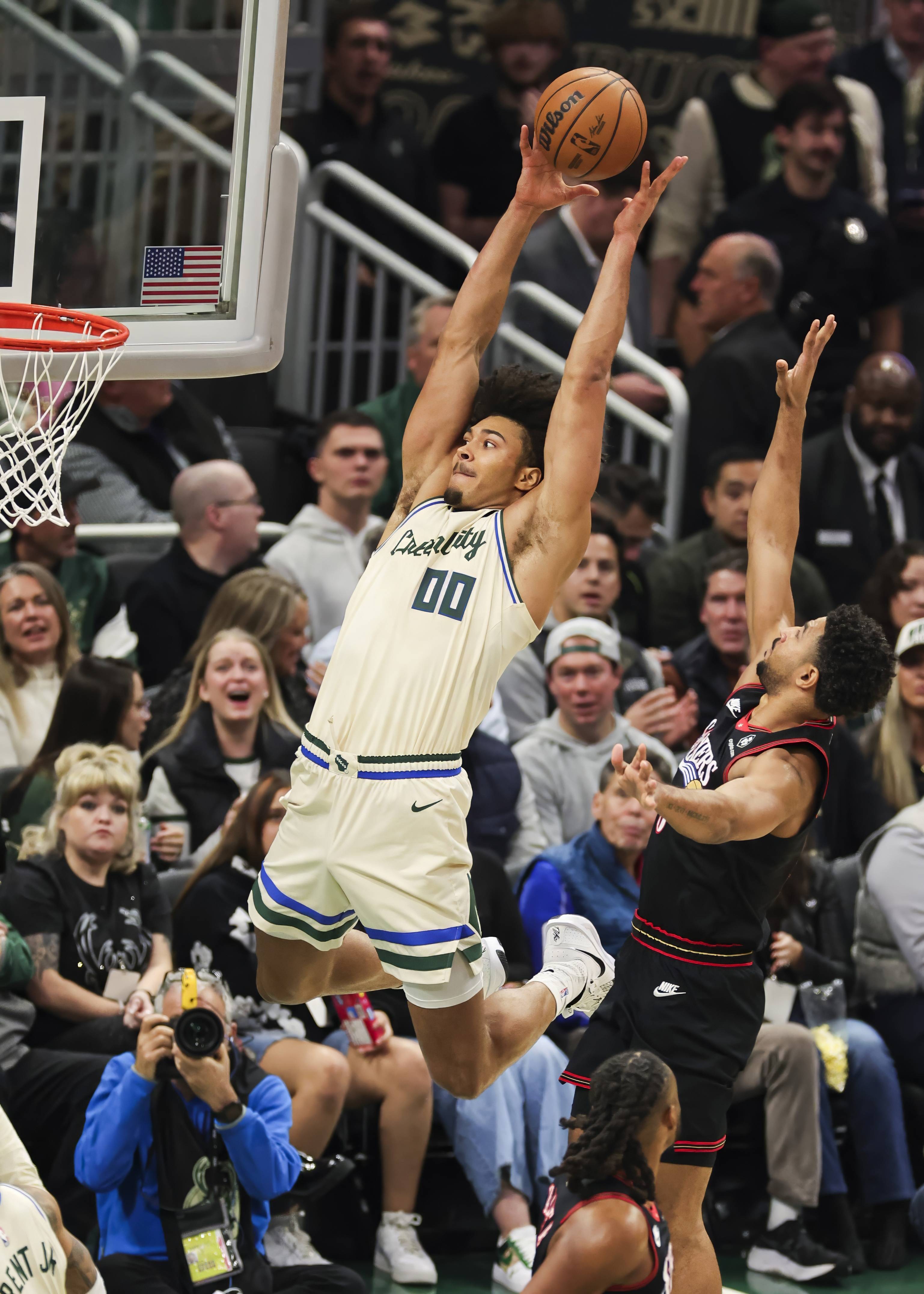 虎扑网址-（体育）篮球——NBA常规赛：76人胜雄鹿