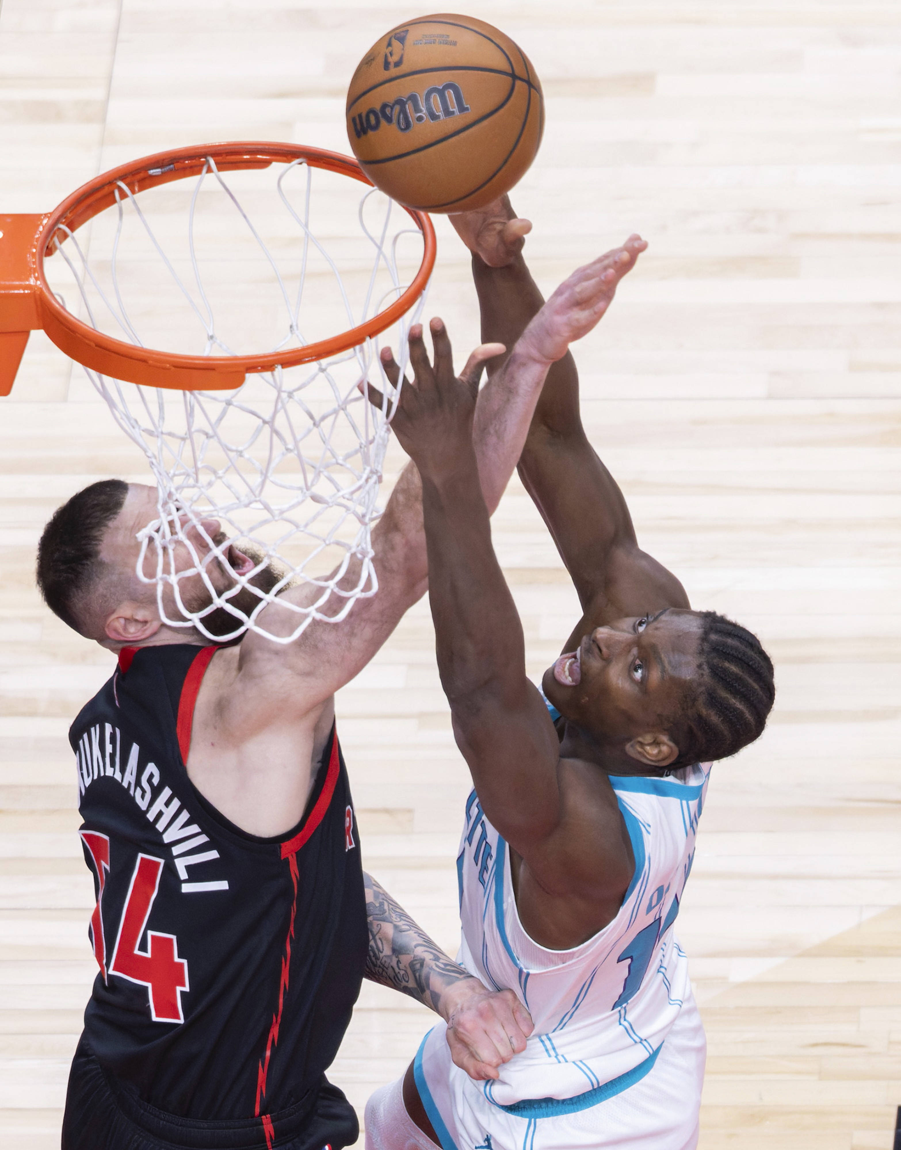 虎扑NBA-（体育）篮球——NBA常规赛：猛龙不敌黄蜂