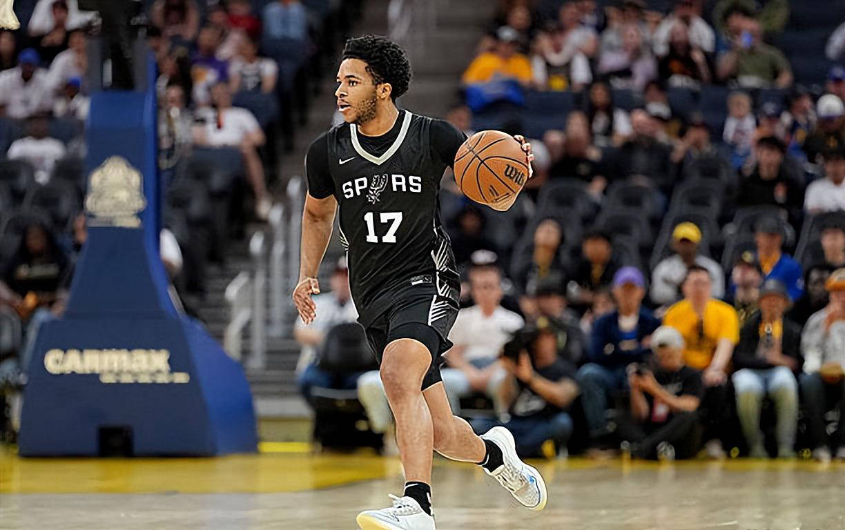 虎扑-尼尔森被萨克拉门托(tuō)国王签下，但前景渺茫