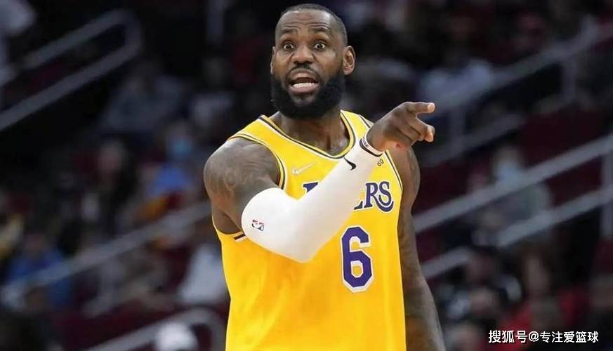 虎扑-詹姆斯正式决定试水自由市场！已撕毁湖人4500万羞辱合同(tóng)