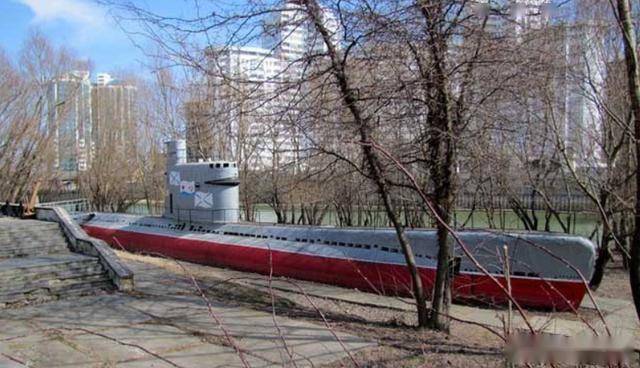 虎扑app-M-261型潜艇(tǐng)，A615项目（囌(sū)联）纪念碑，位于俄罗斯(sī)克拉斯(sī)诺达尔