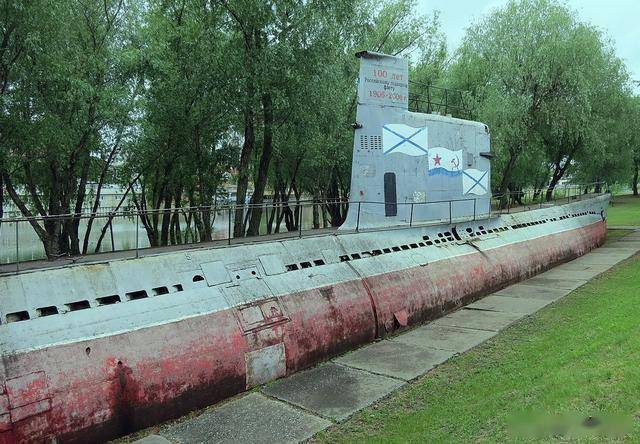 虎扑app-M-261型潜艇(tǐng)，A615项目（囌(sū)联）纪念碑，位于俄罗斯(sī)克拉斯(sī)诺达尔