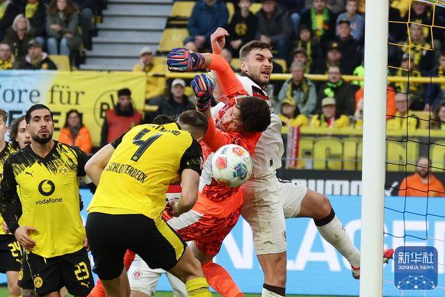 虎扑下载-足球 | 德甲：多特蒙德胜圣保利